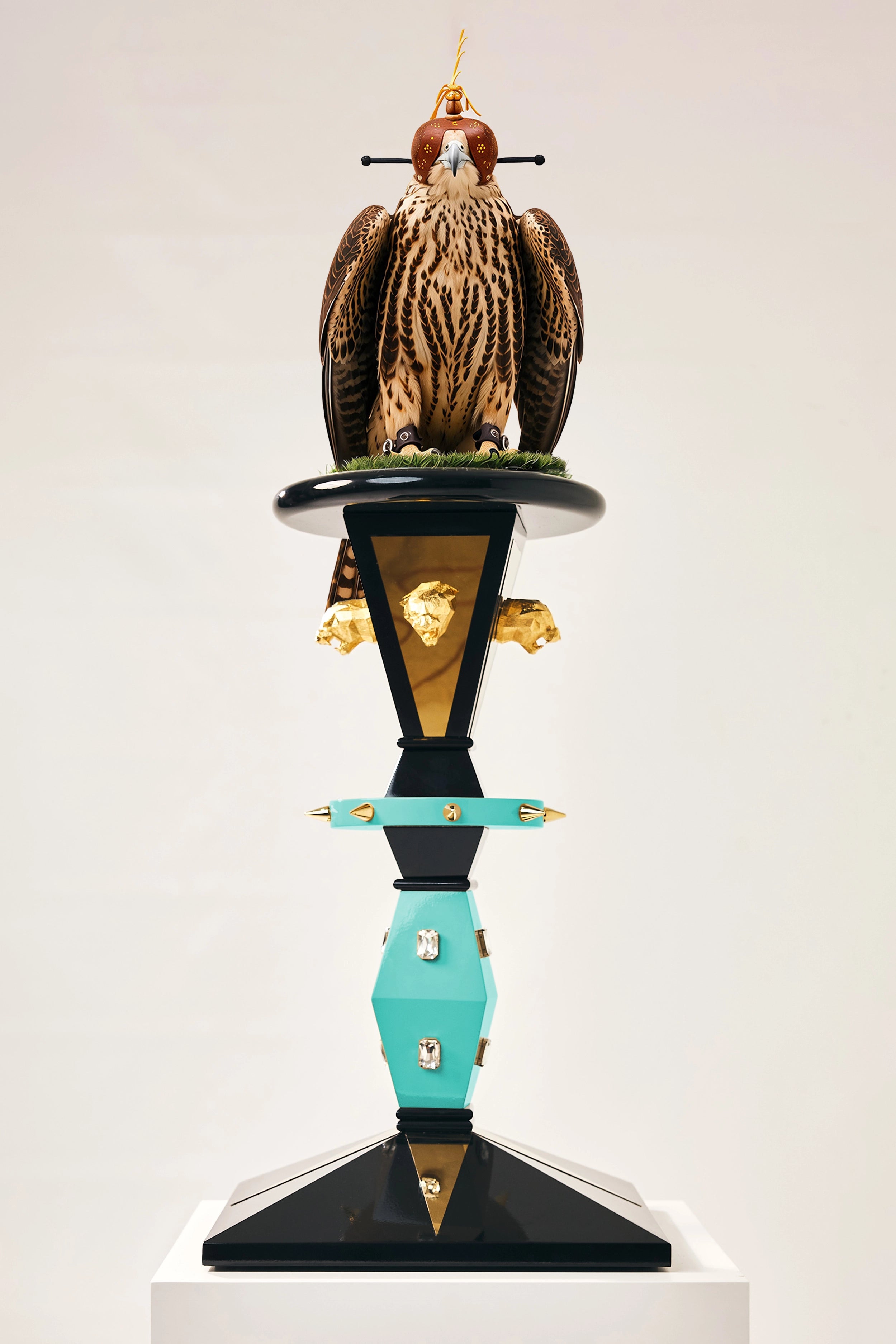 ELDARR | Regal Imperial Falcon Perch