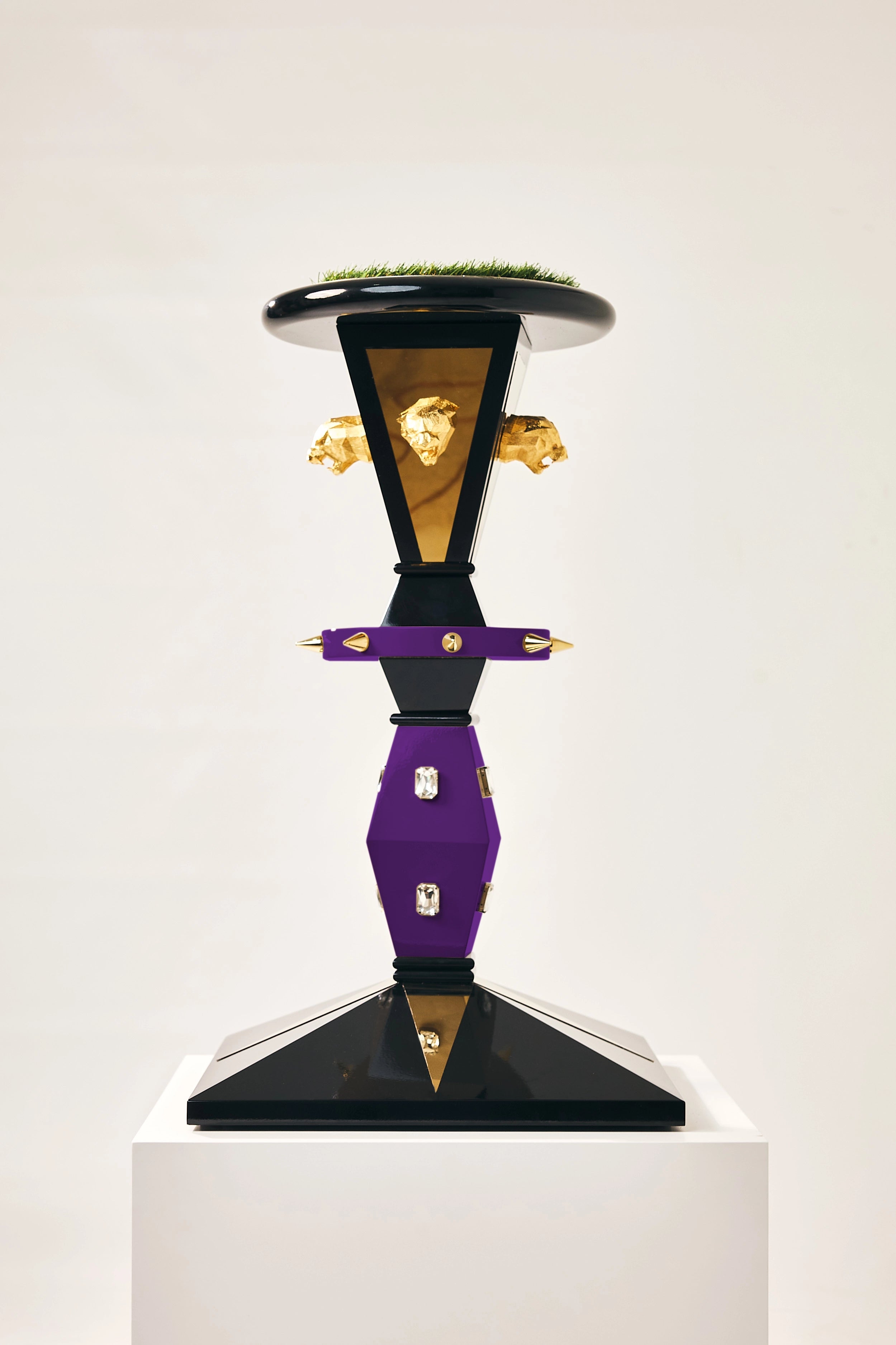 EXOR | Regal Imperial Falcon Perch
