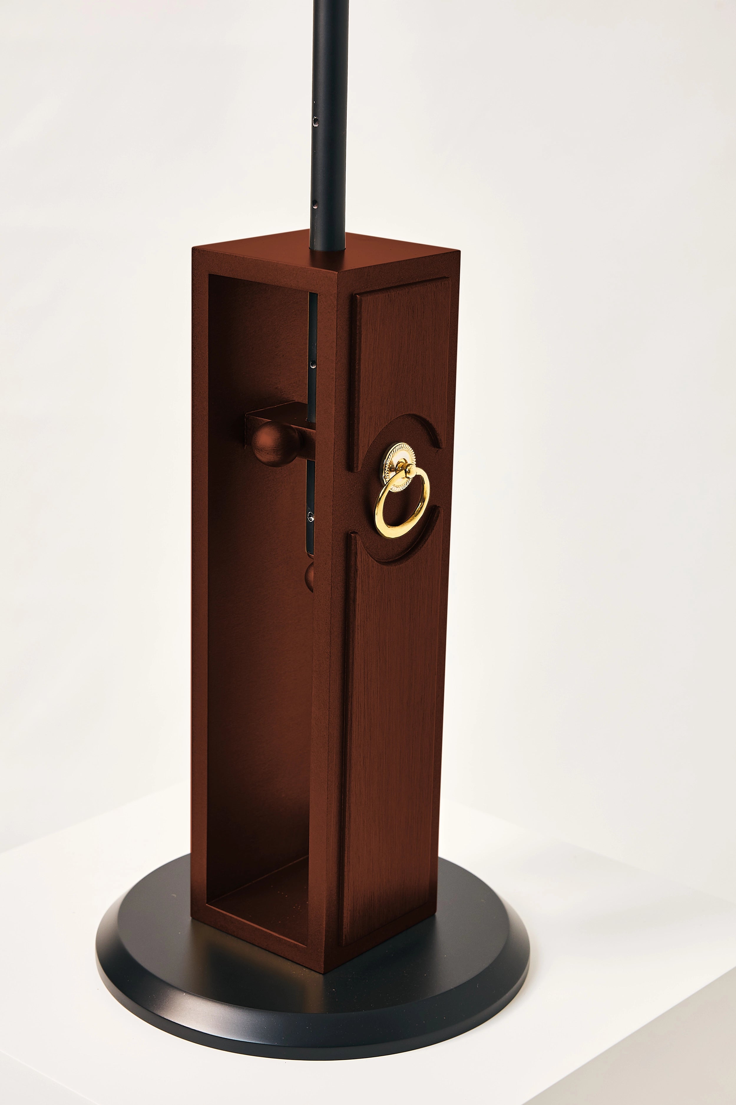 METEEOR Luxury Falcon Perch | FUROAR