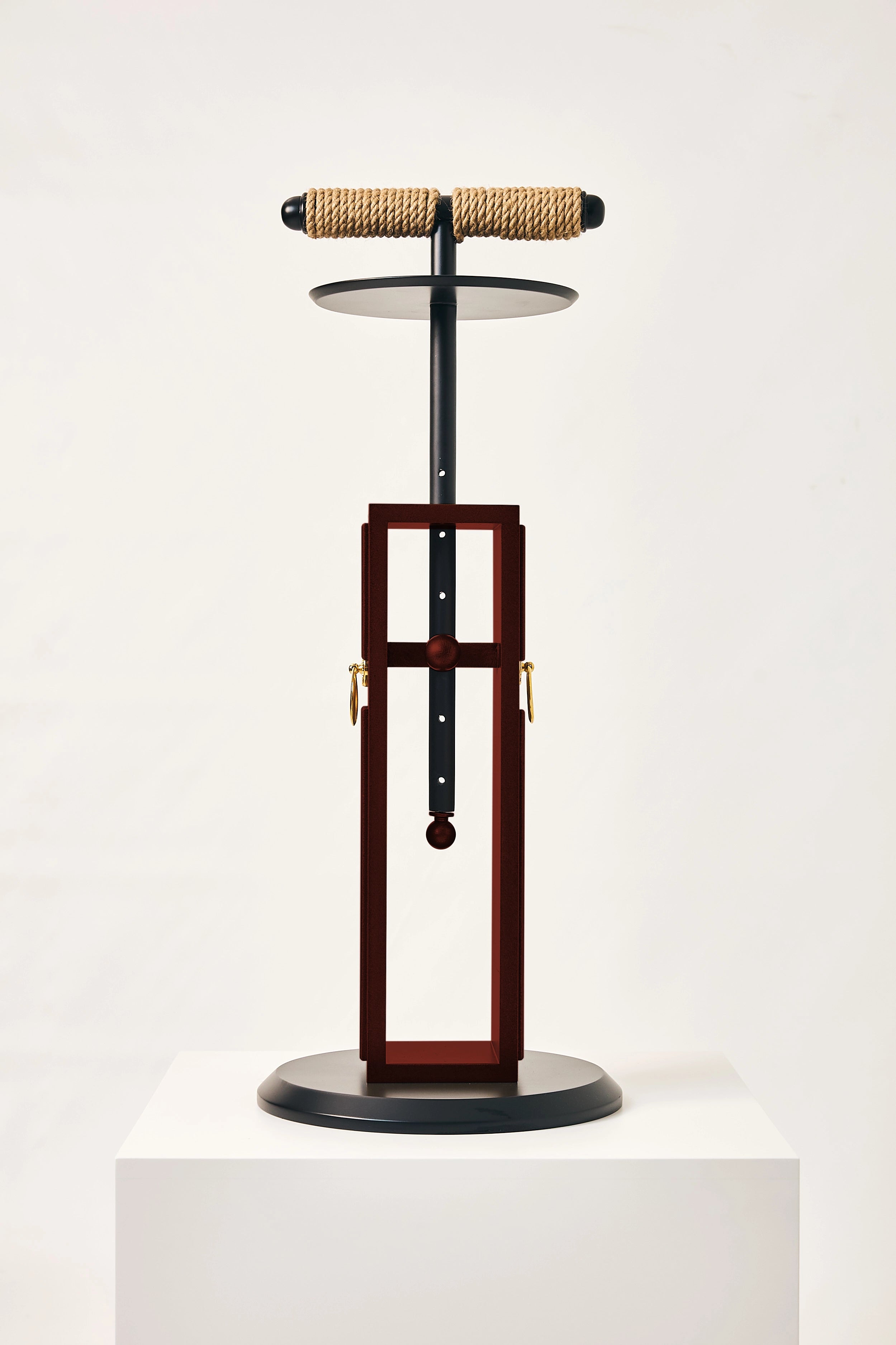 METEEOR Luxury Falcon Perch | FUROAR