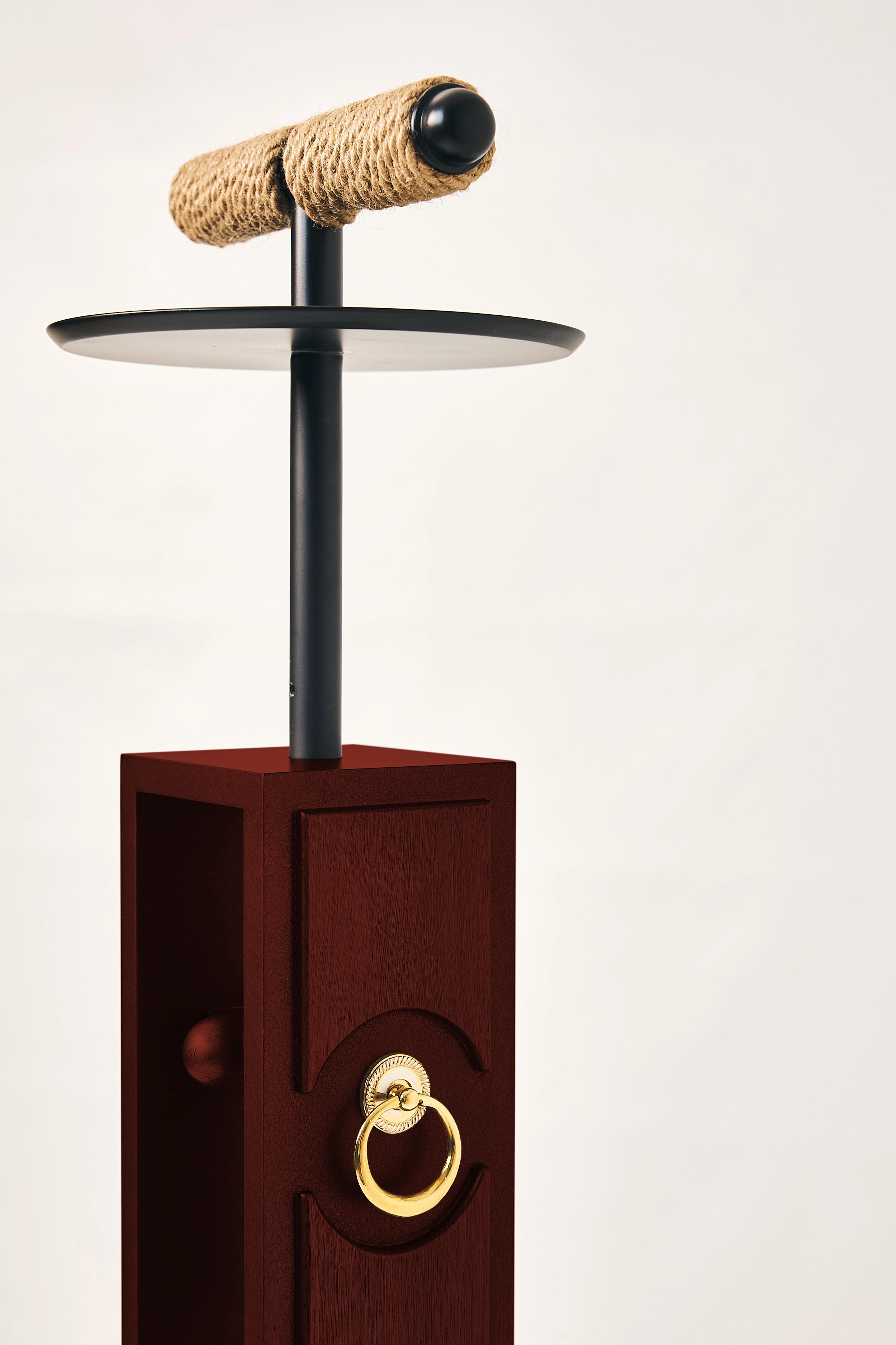 METEEOR Luxury Falcon Perch | FUROAR