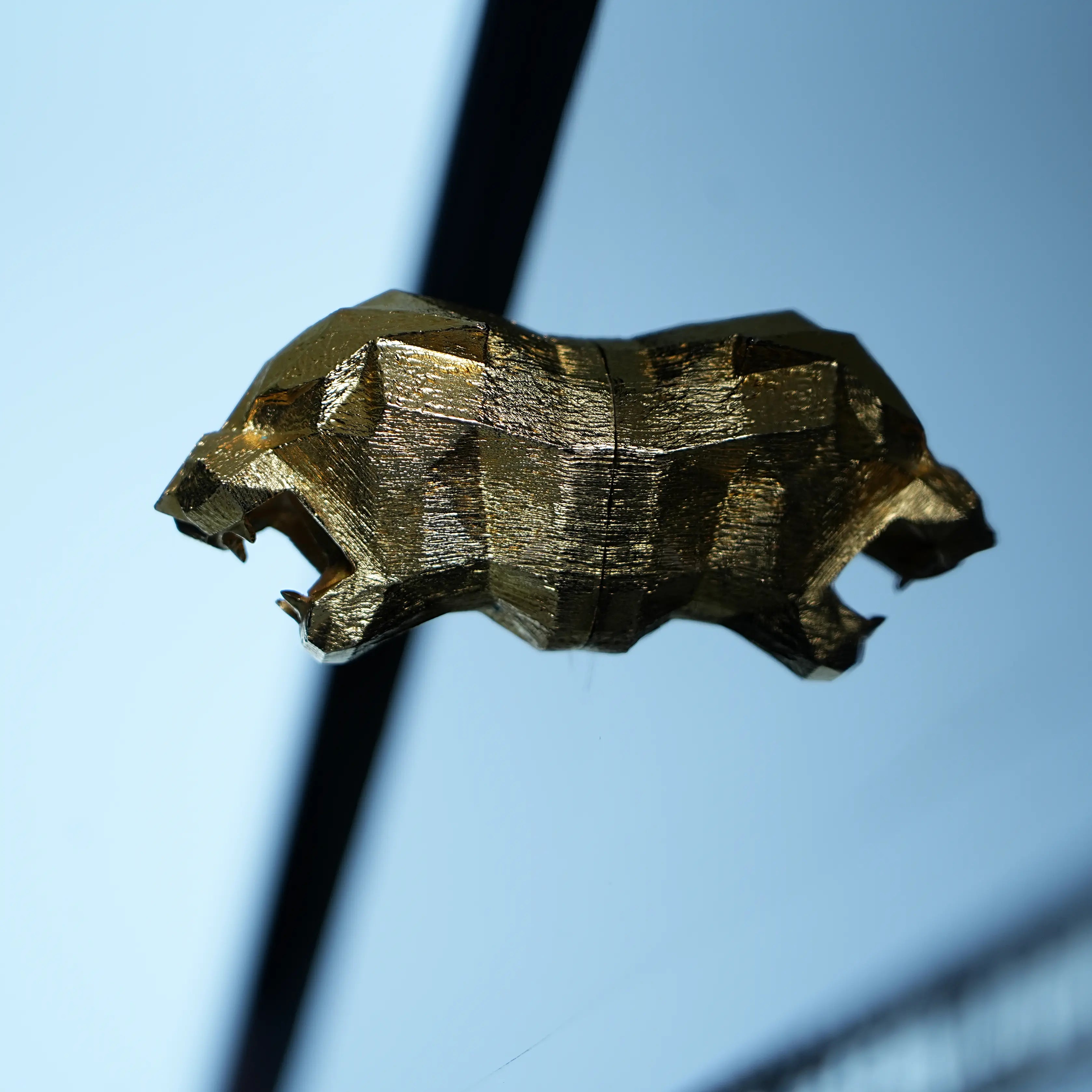 Signature 24-carat gold panther emblem on the monumental Beverly Hills XL dog kennel house.