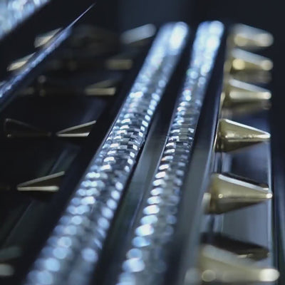 Detail Video of FUROAR Hollywood Luxury kennel